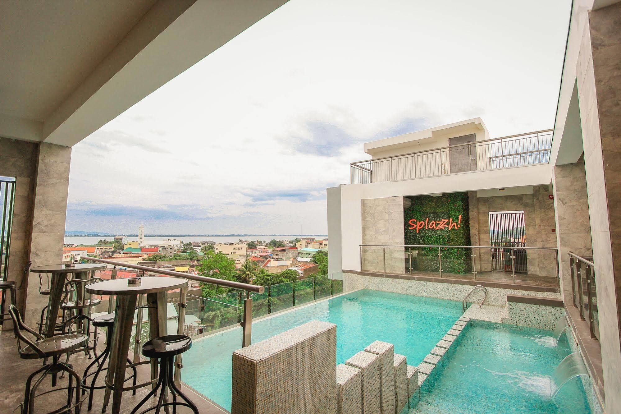 Hotel Xyz Tacloban Exterior foto